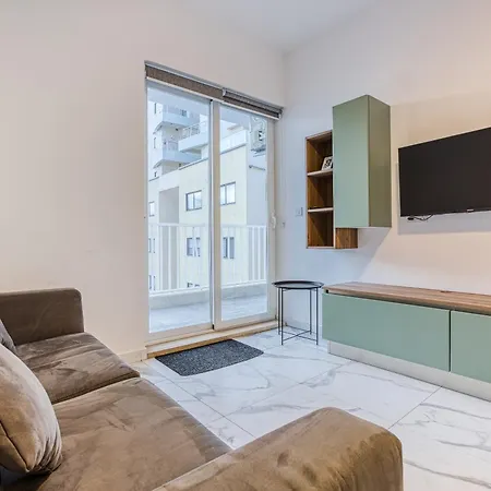 شقة Lovely 2br In St Pauls Bay Near Promenade By 360 Estates *