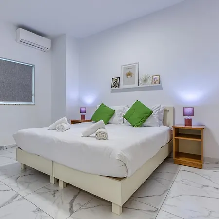 شقة Lovely 2br In St Pauls Bay Near Promenade By 360 Estates