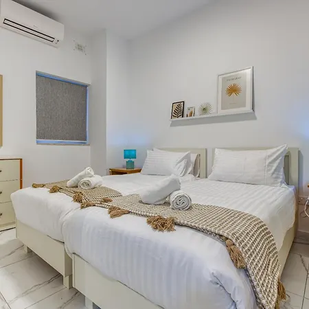 Lovely 2br In St Pauls Bay Near Promenade By 360 Estates شقة *