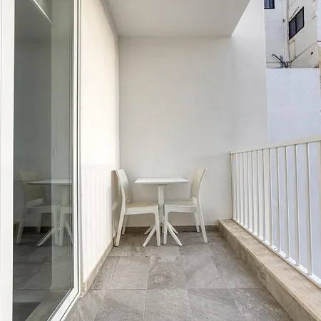 Διαμέρισμα Lovely 2br In St Pauls Bay Near Promenade By 360 Estates *