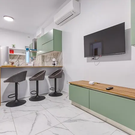 아파트 Lovely 2br In St Pauls Bay Near Promenade By 360 Estates 세인트폴스베이