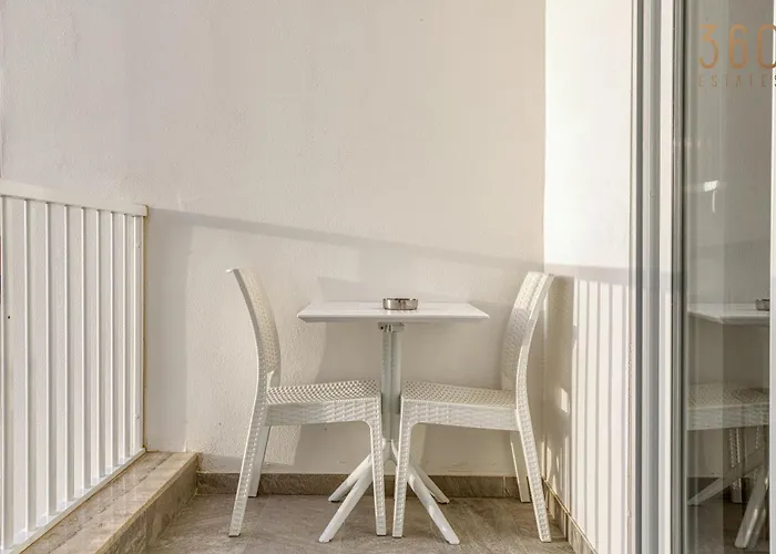 Lovely 2br In St Pauls Bay Near Promenade By 360 Estates דירה *