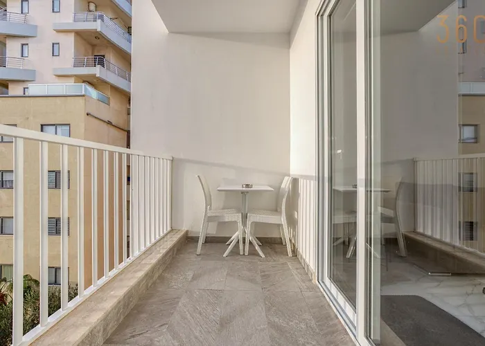 Lovely 2br In St Pauls Bay Near Promenade By 360 Estates * סיינט פול ביי