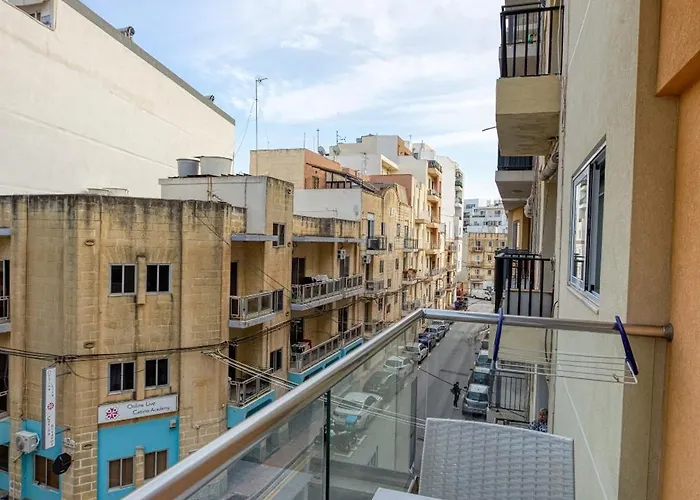 Lovely 2br In St Pauls Bay Near Promenade By 360 Estates * סיינט פול ביי