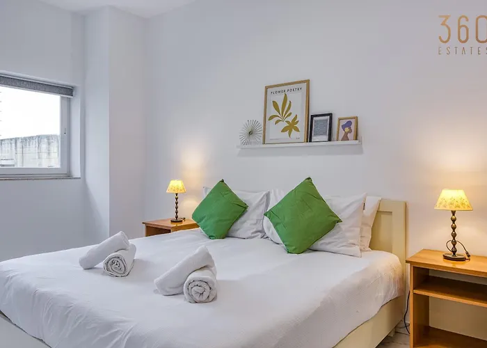 Lovely 2br In St Pauls Bay Near Promenade By 360 Estates דירה סיינט פול ביי