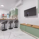 Διαμέρισμα Lovely 2br In St Pauls Bay Near Promenade By 360 Estates Σεντ Πόλς Μπέι